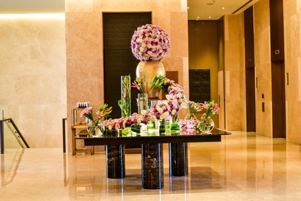 Four Seasons Hotel Bengaluru At Embassy One Экстерьер фото